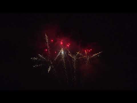 ENC49-39 GLITTERING AND RED CROSSETTE FAN SHAPE 30*36*225* F3 2/1